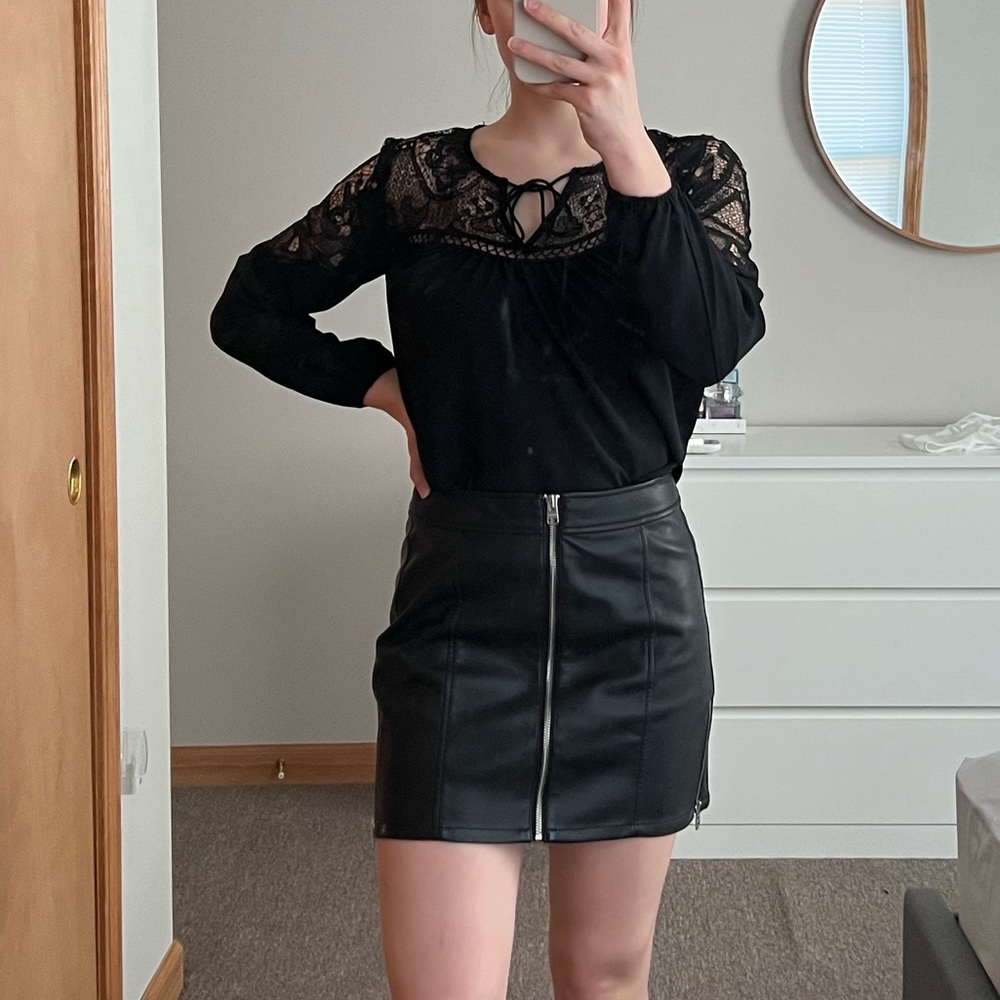 Express leather skirt